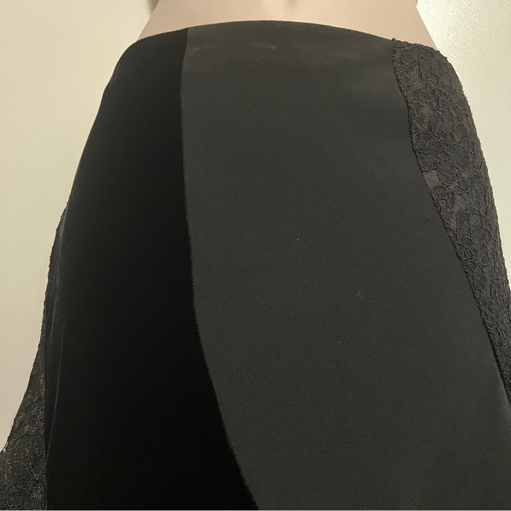 SunnyLeigh Vtg 90s Black Velvet Lace Crepe Midi Skirt Bohemian Asymmetric Flare4 - Picture 3 of 16